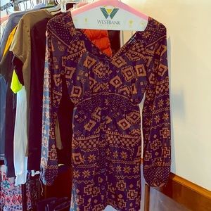 LONG SLEEVE PATTERNED DRESS